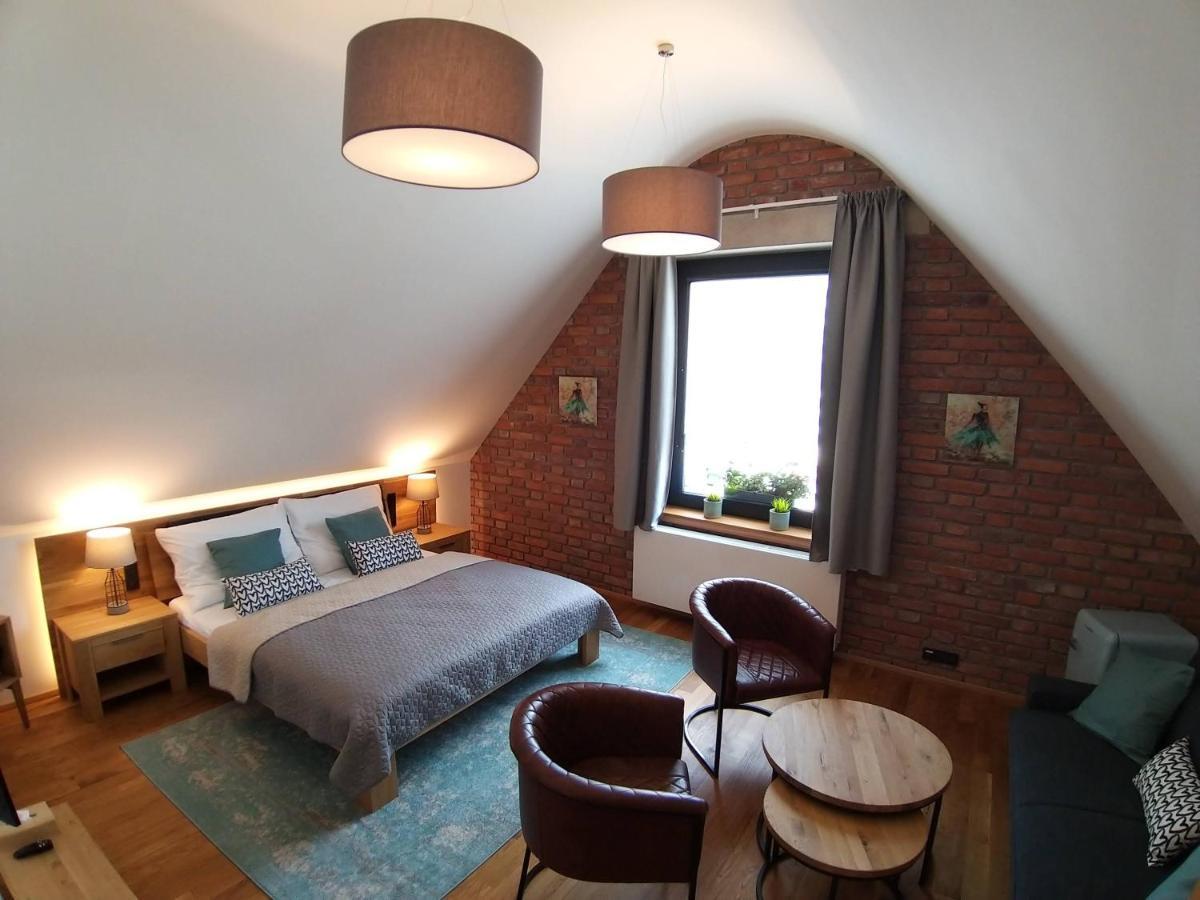 Kafé Ořech Mnichovo Hradiště Extérieur photo