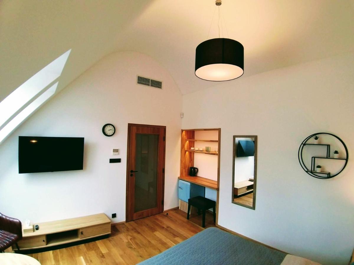 Kafé Ořech Mnichovo Hradiště Extérieur photo