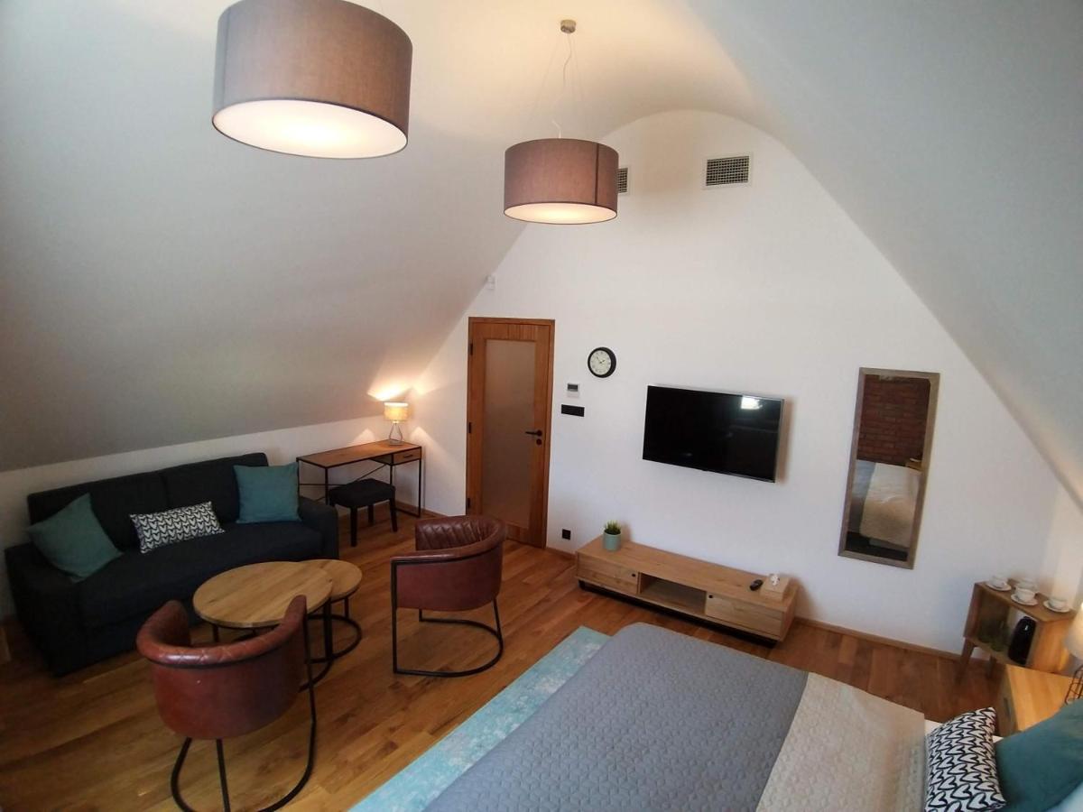 Kafé Ořech Mnichovo Hradiště Extérieur photo